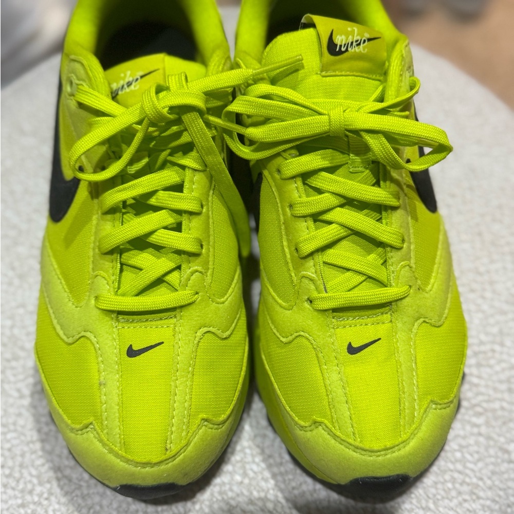 Nike Women's Neon Yellow Athletic Shoes